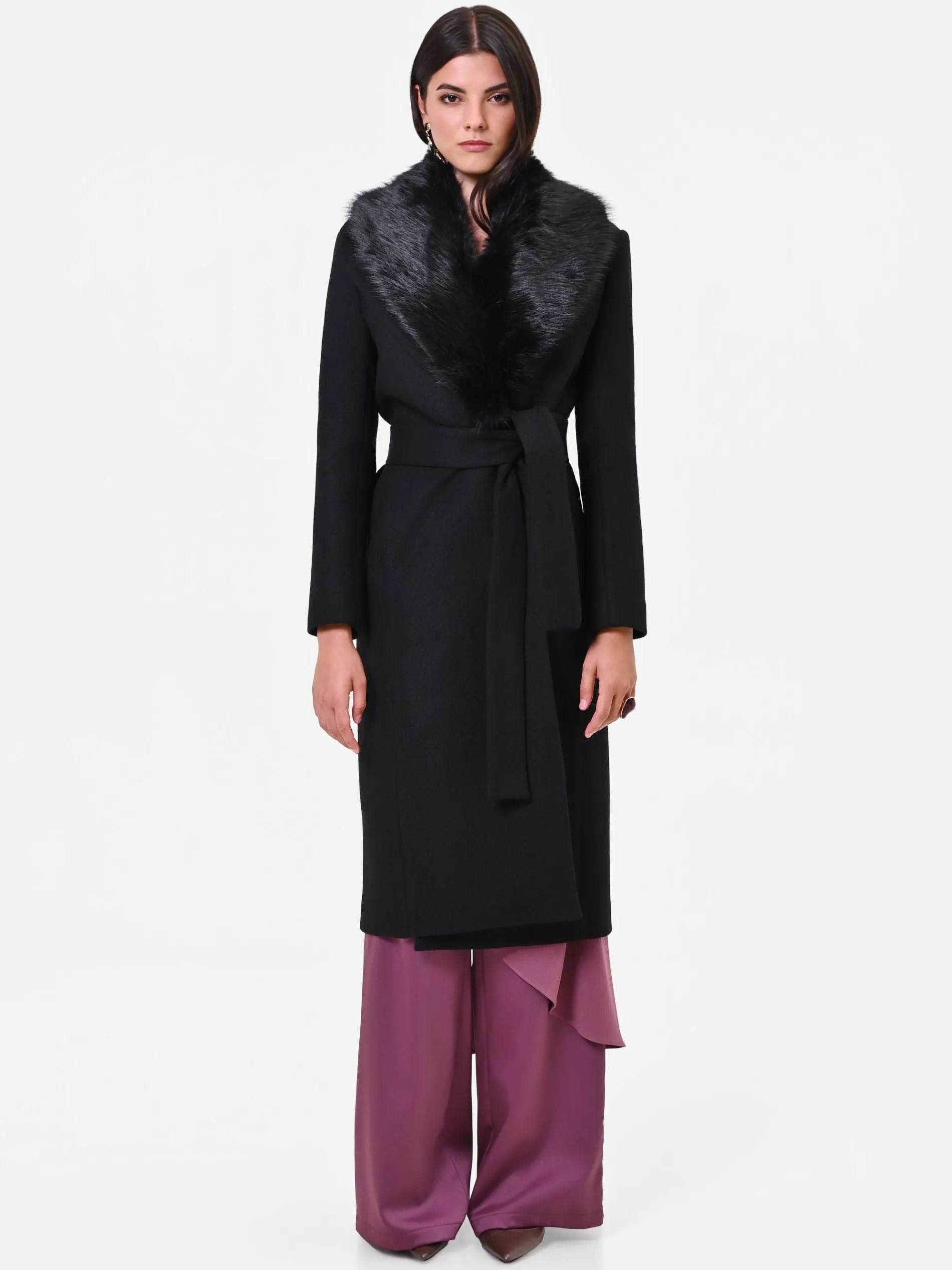 CAPPOTTO MIDI NERO CON COLLO EFFETTO PELLICCIA