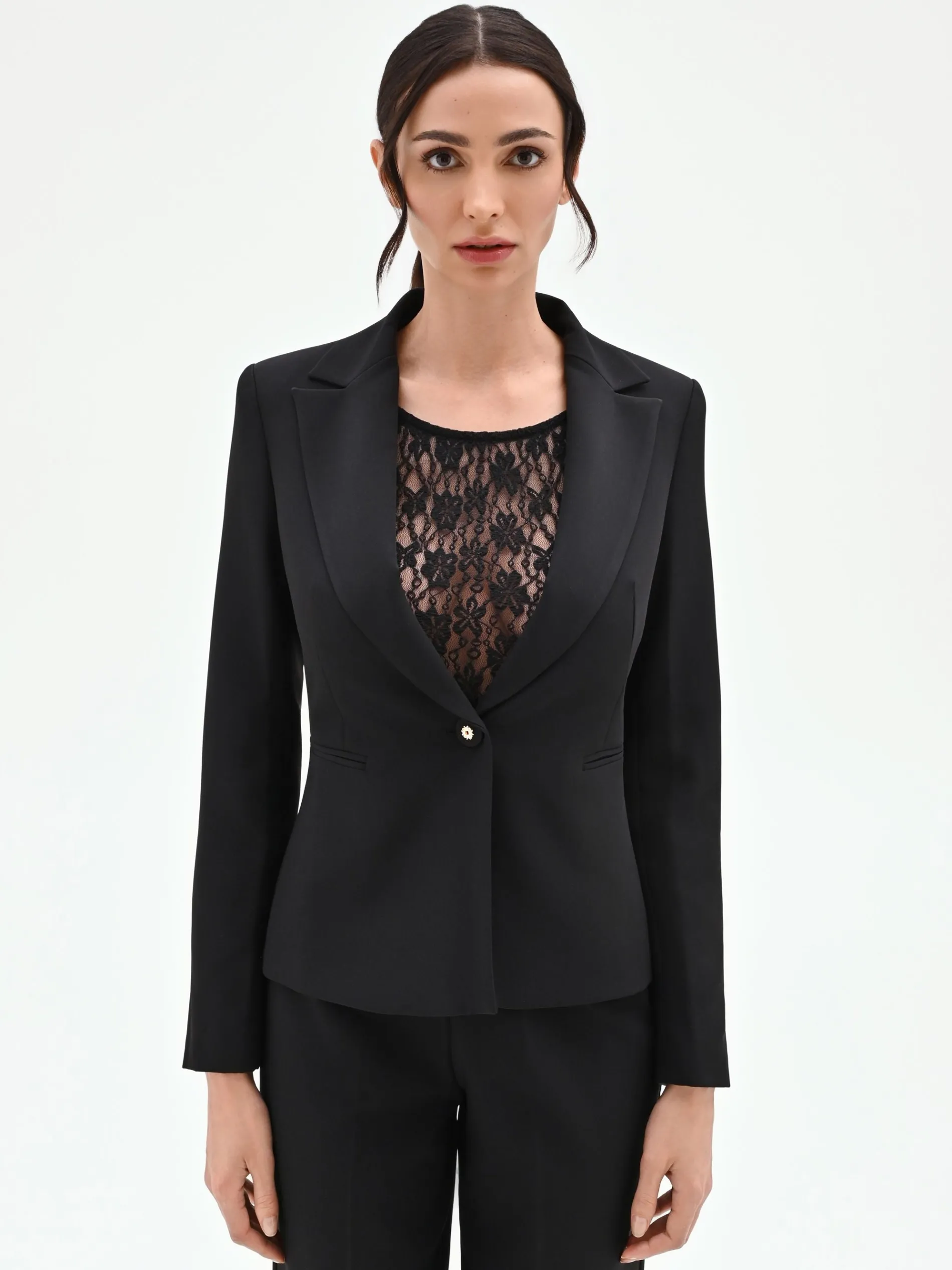 GIACCA BLAZER NERA CON BOTTONE MONOGRAM