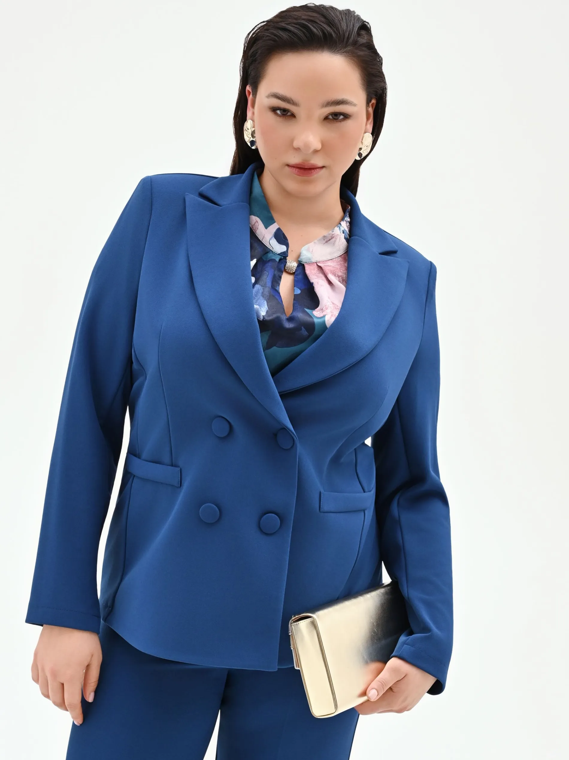 GIACCA CURVY DOPPIOPETTO BLU BRILLANTE IN SCUBA MANO CREPE