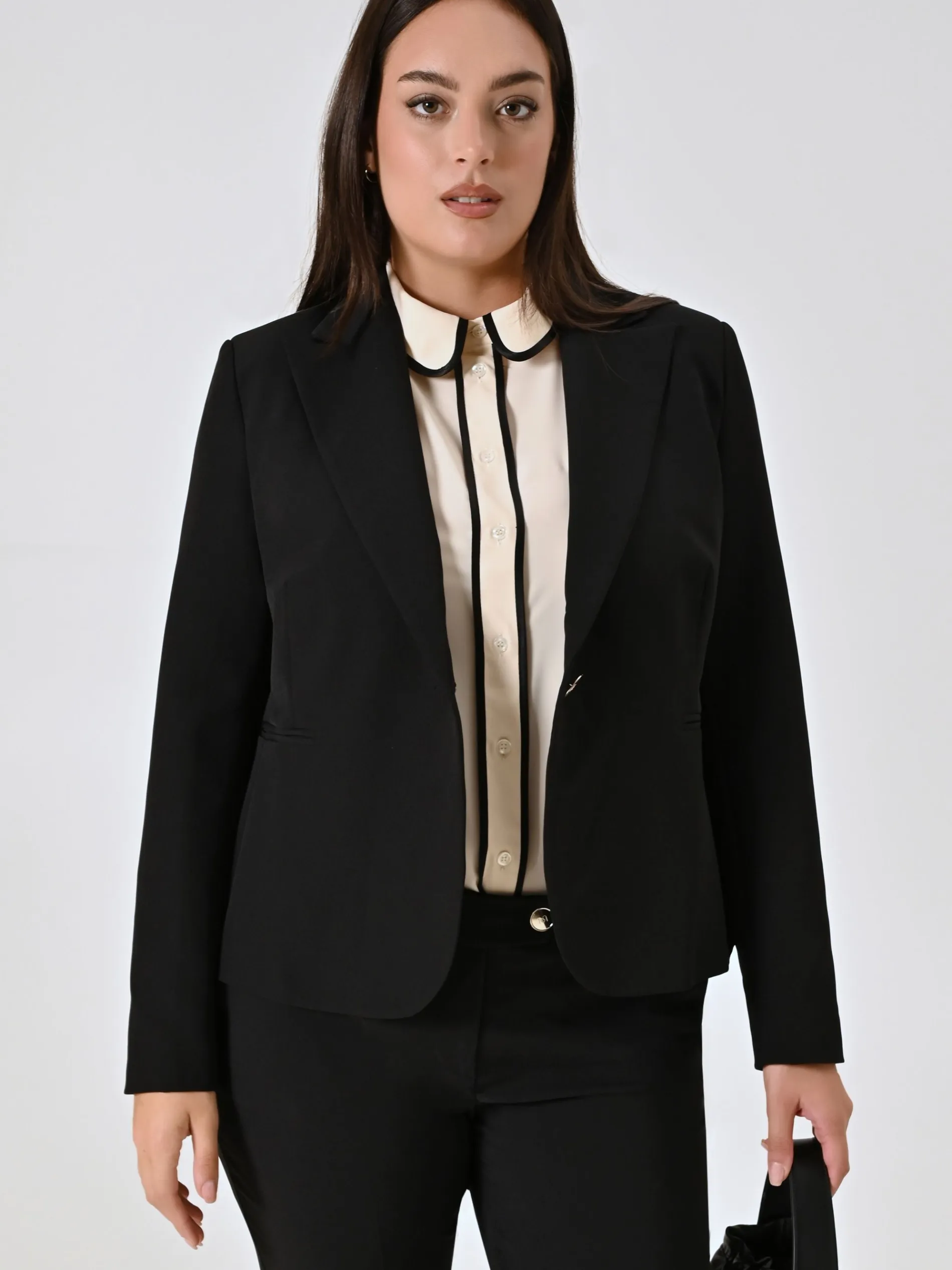 GIACCA CURVY MONOBOTTONE NERA