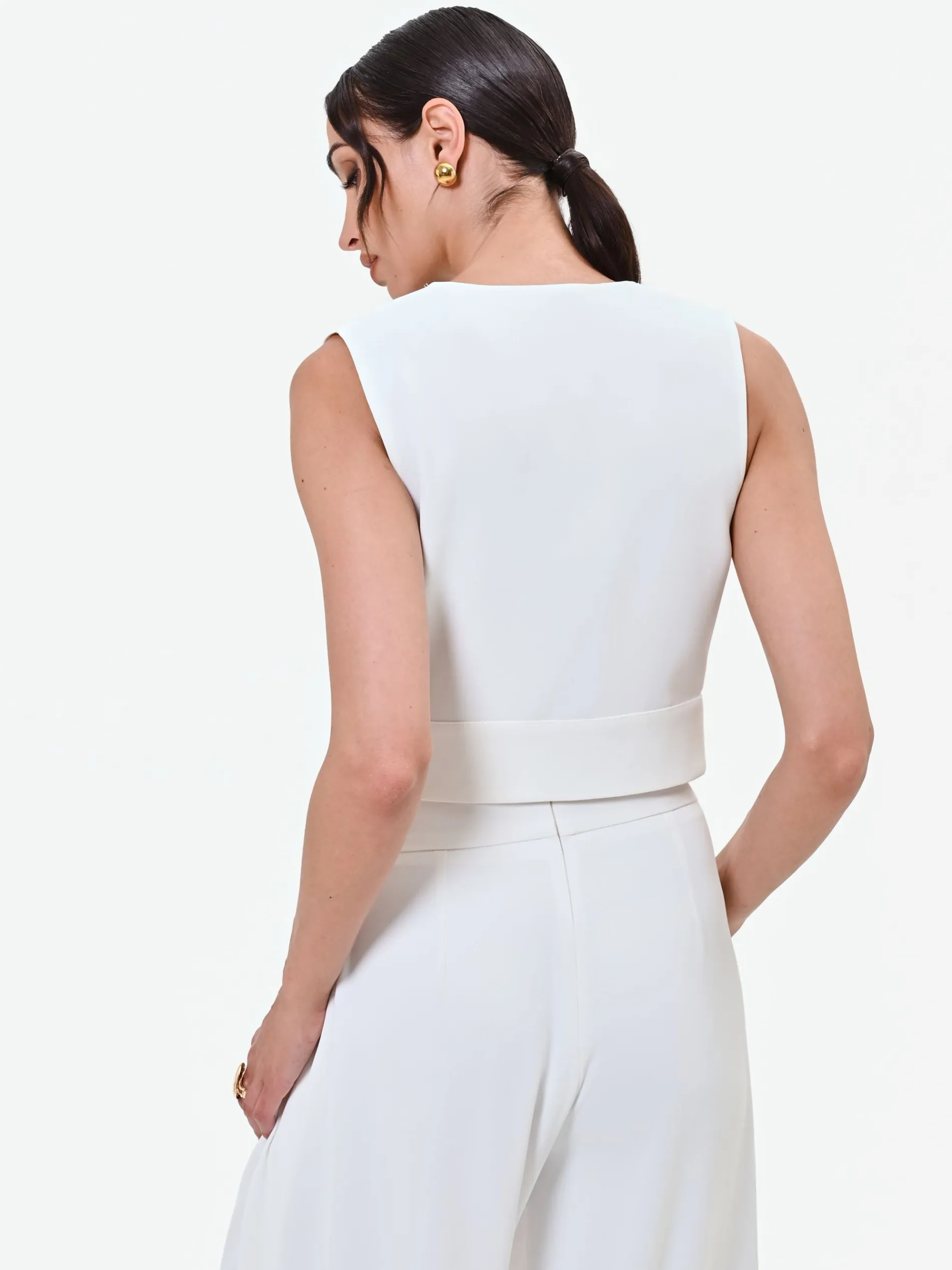 GILET BIANCO CROPPED CON BOTTONE DESIGN