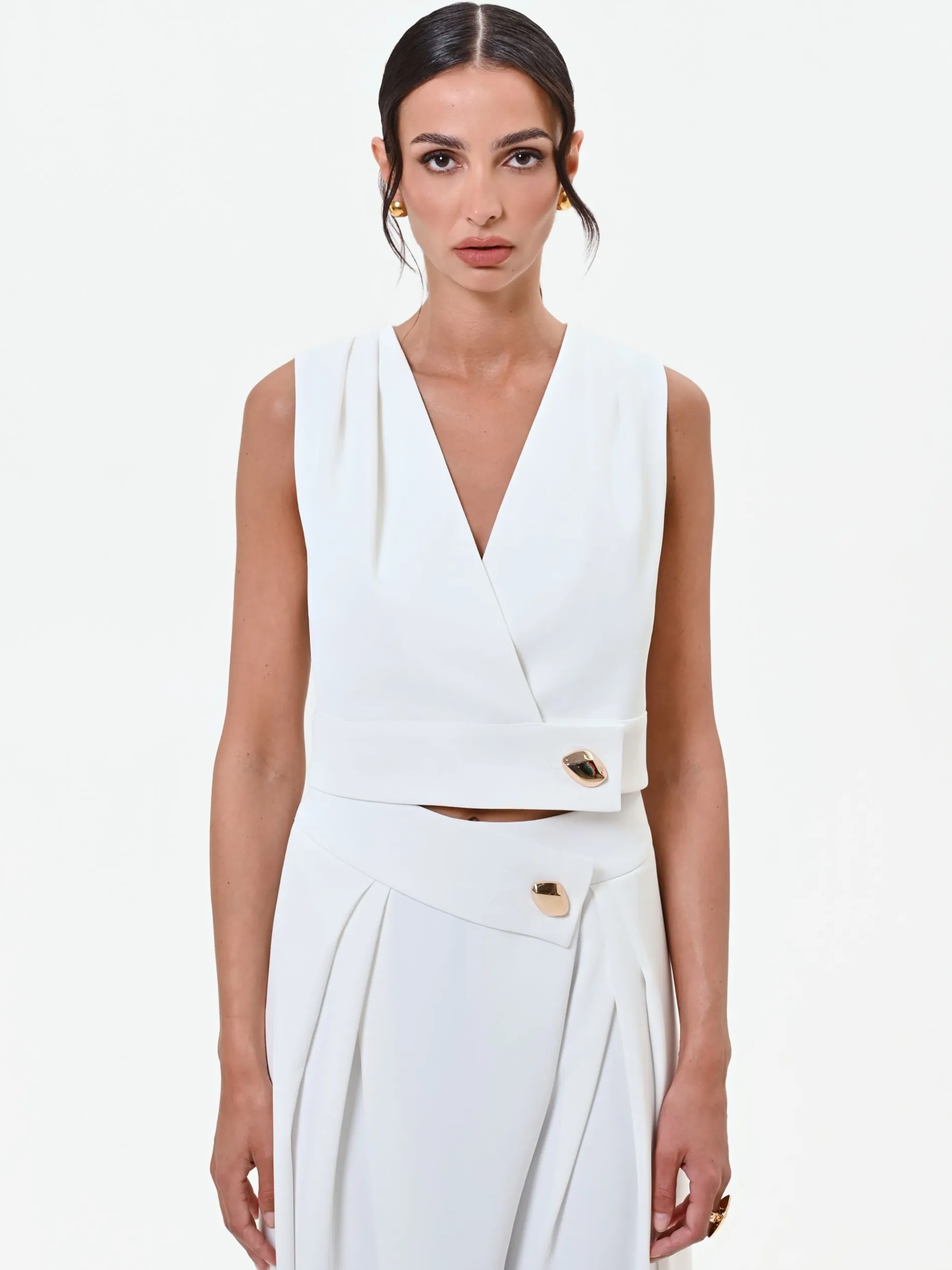 GILET BIANCO CROPPED CON BOTTONE DESIGN