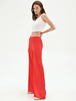 PANTALONE A PALAZZO ROSSO FRAGOLA IN RASO