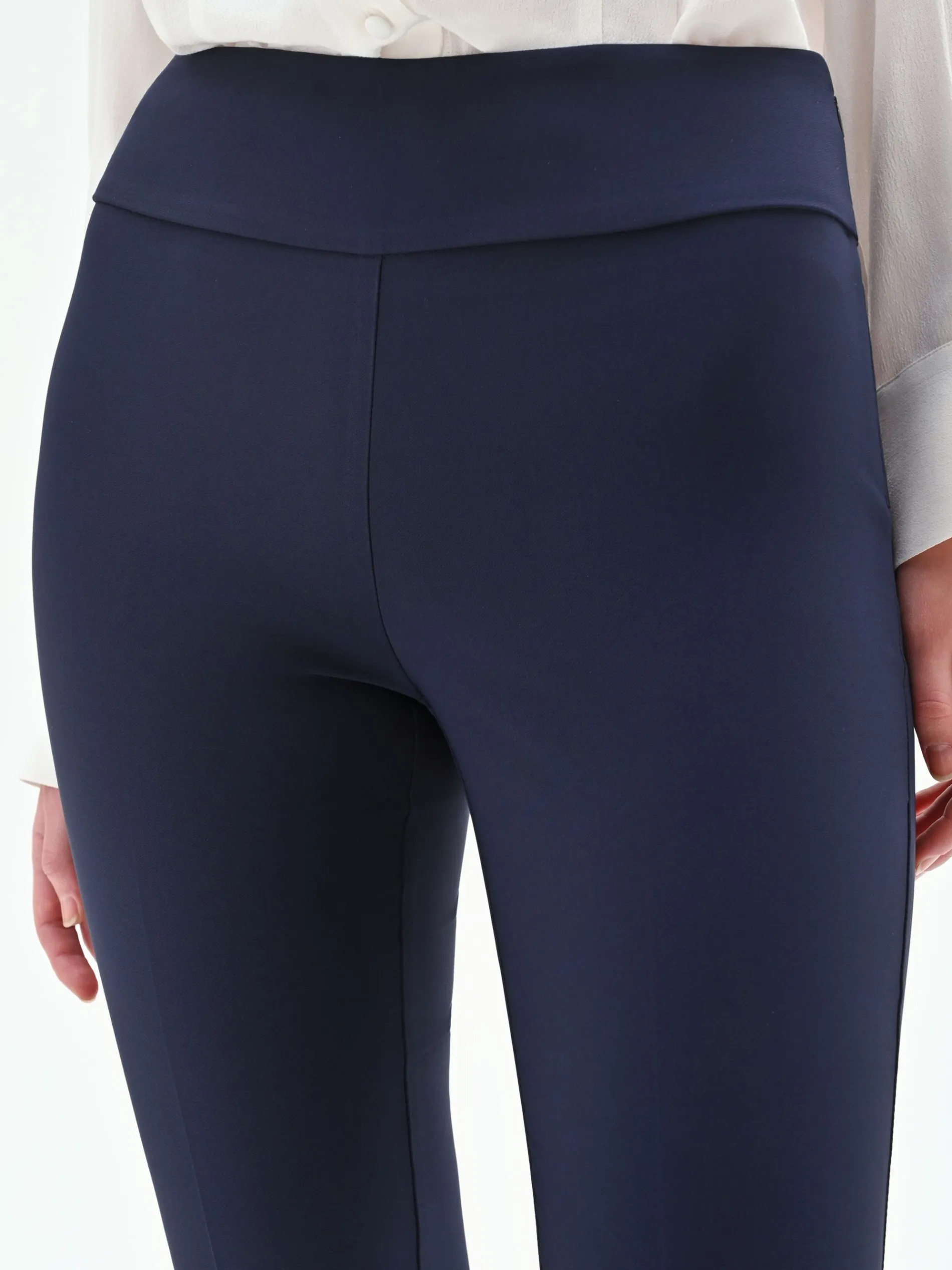 PANTALONE A ZAMPA BLU IN TESSUTO TECNICO