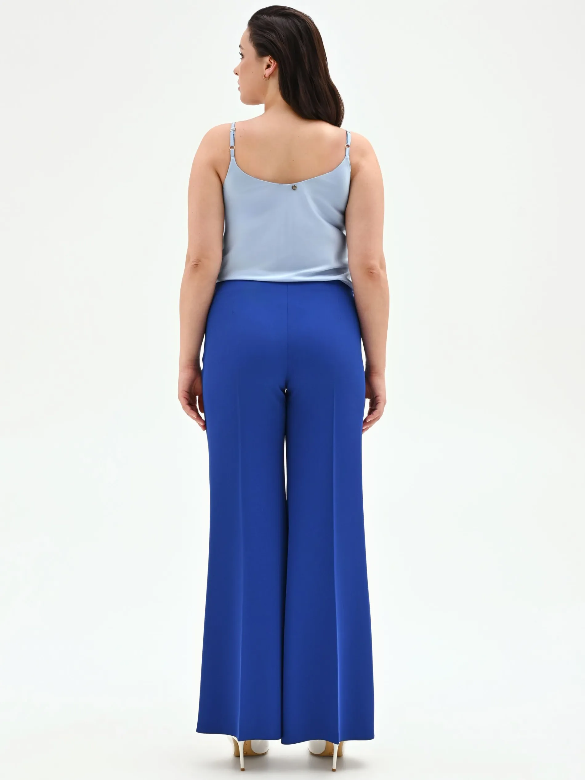 PANTALONE CURVY A PALAZZO BLU CINA DALLA LINEA FLUIDA IN CADI