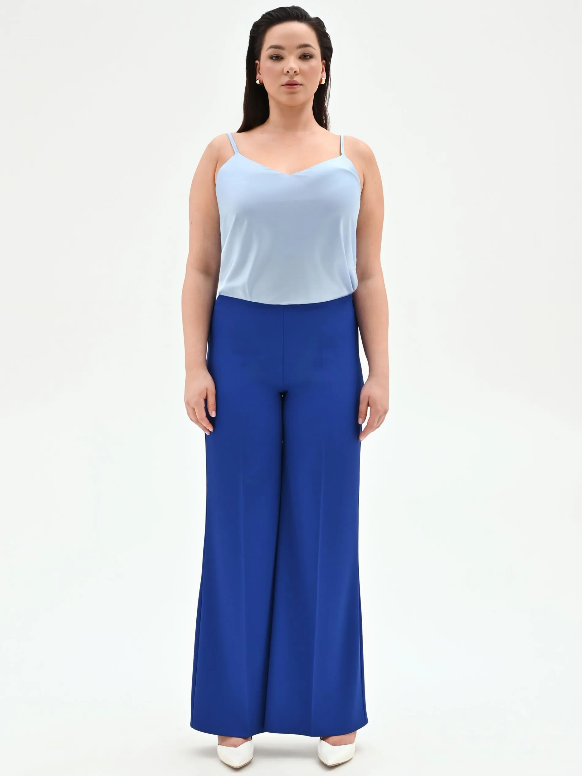 PANTALONE CURVY A PALAZZO BLU CINA DALLA LINEA FLUIDA IN CADI