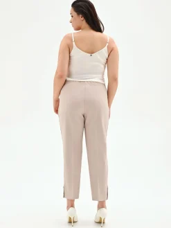 PANTALONE CURVY TORTORA BEIGE IN TESSUTO TECNICO