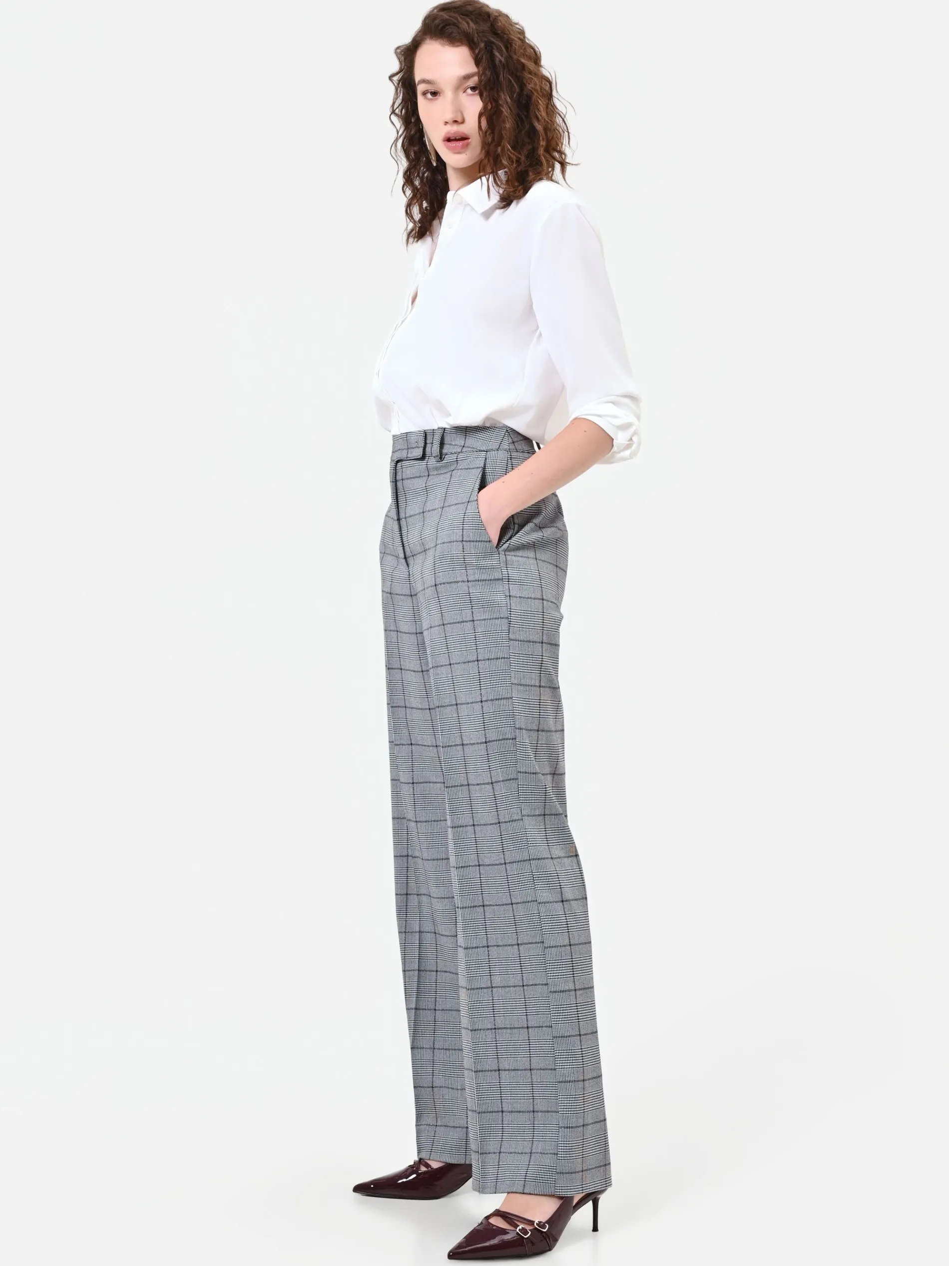 PANTALONE GRIGIO A GAMBA AMPIA CON FANTASIA CHECK