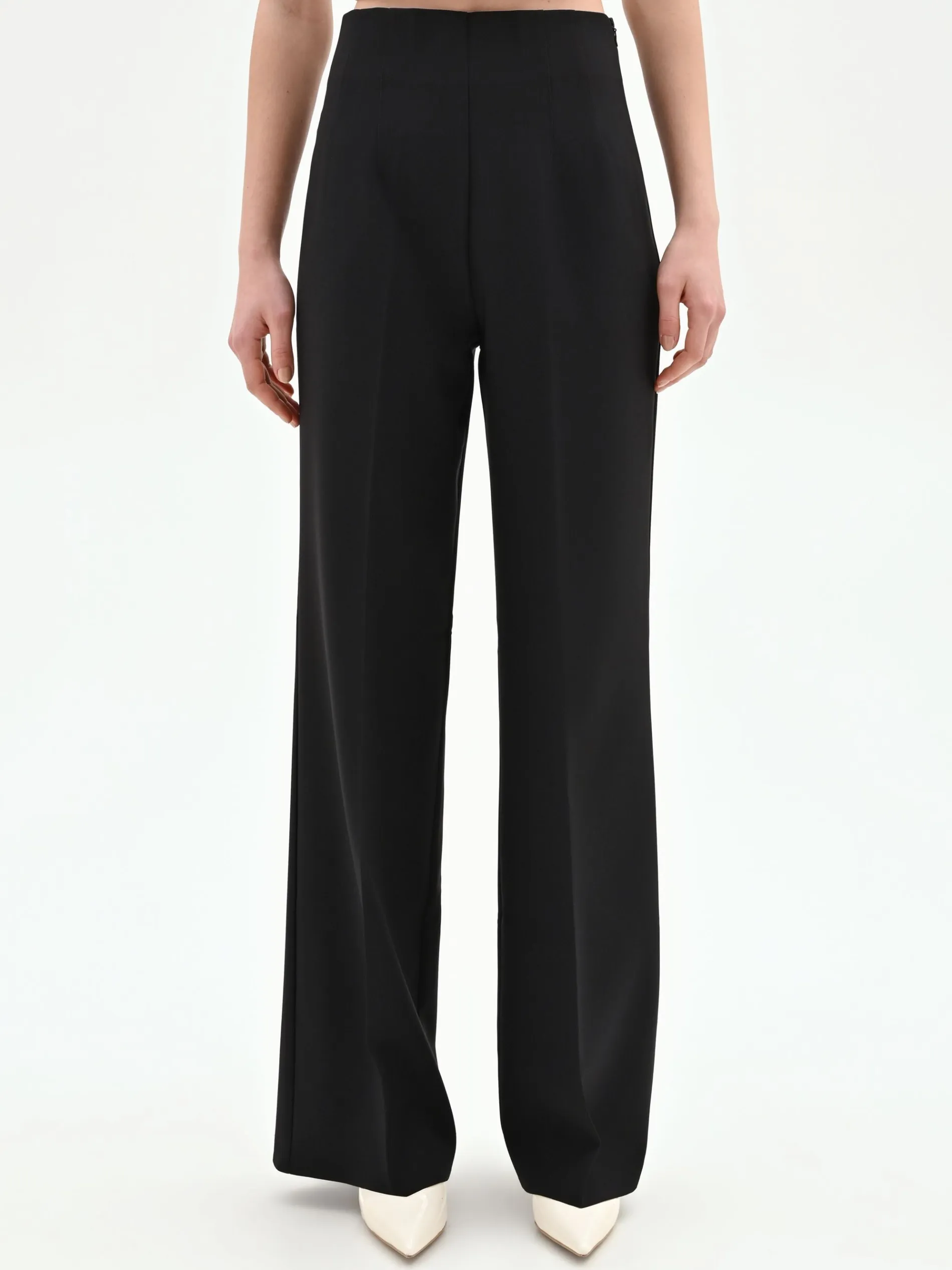 PANTALONE NERO A GAMBA LARGA