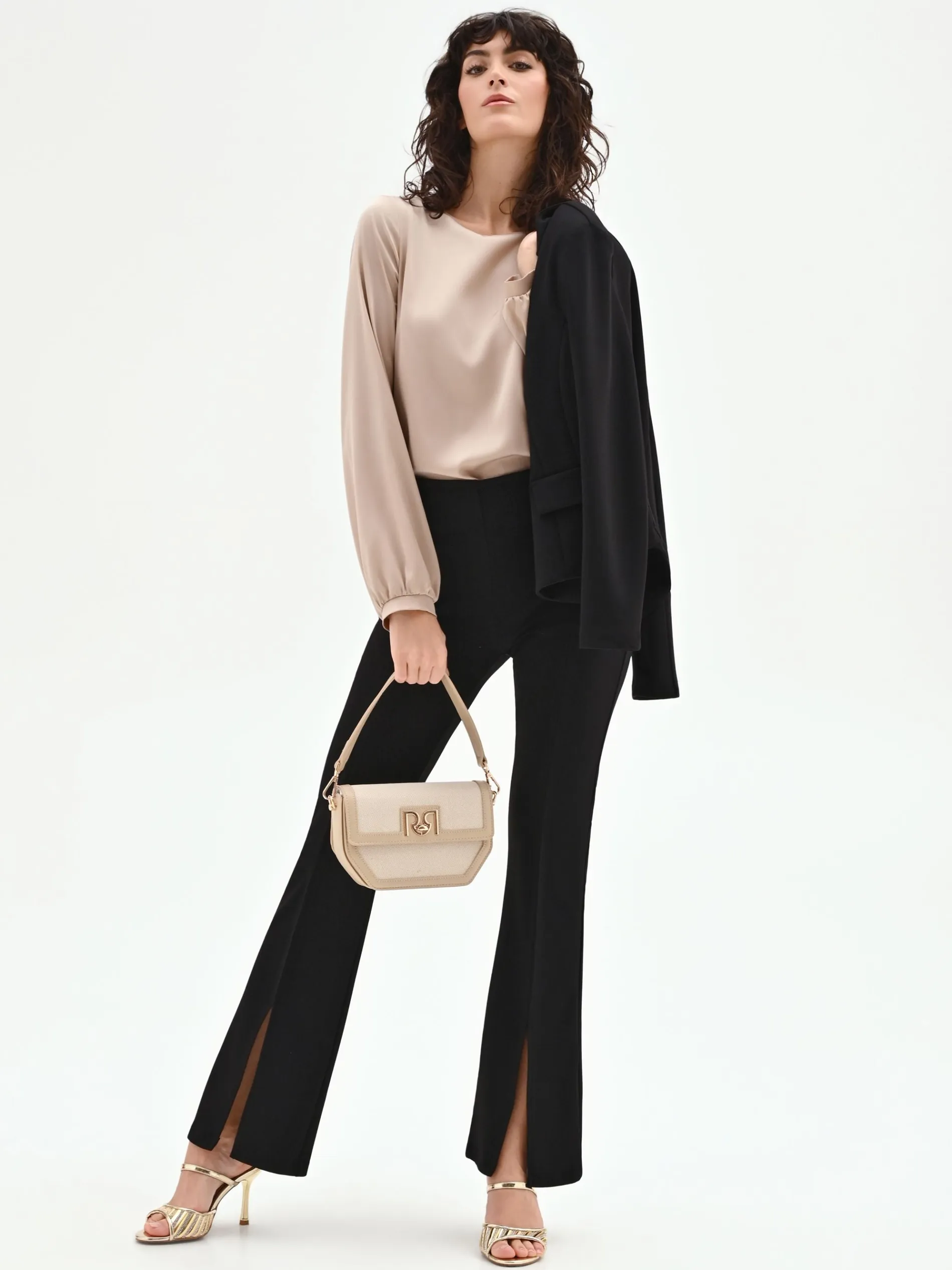 PANTALONE NERO FLARED CON SPACCO FRONTALE