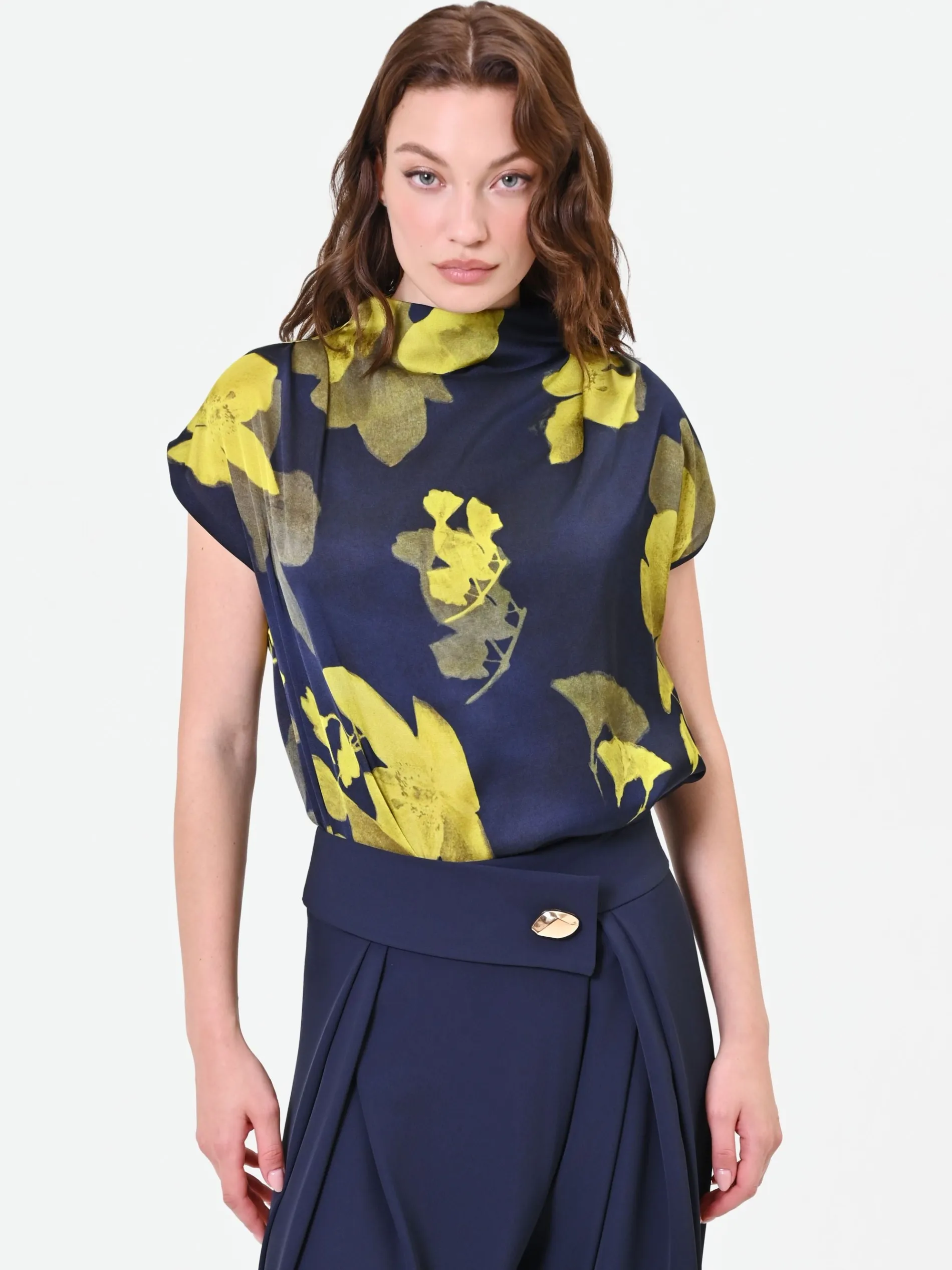 TOP BLU NAVY CON COLLO DRAPPEGGIATO E STAMPA FLOREALE