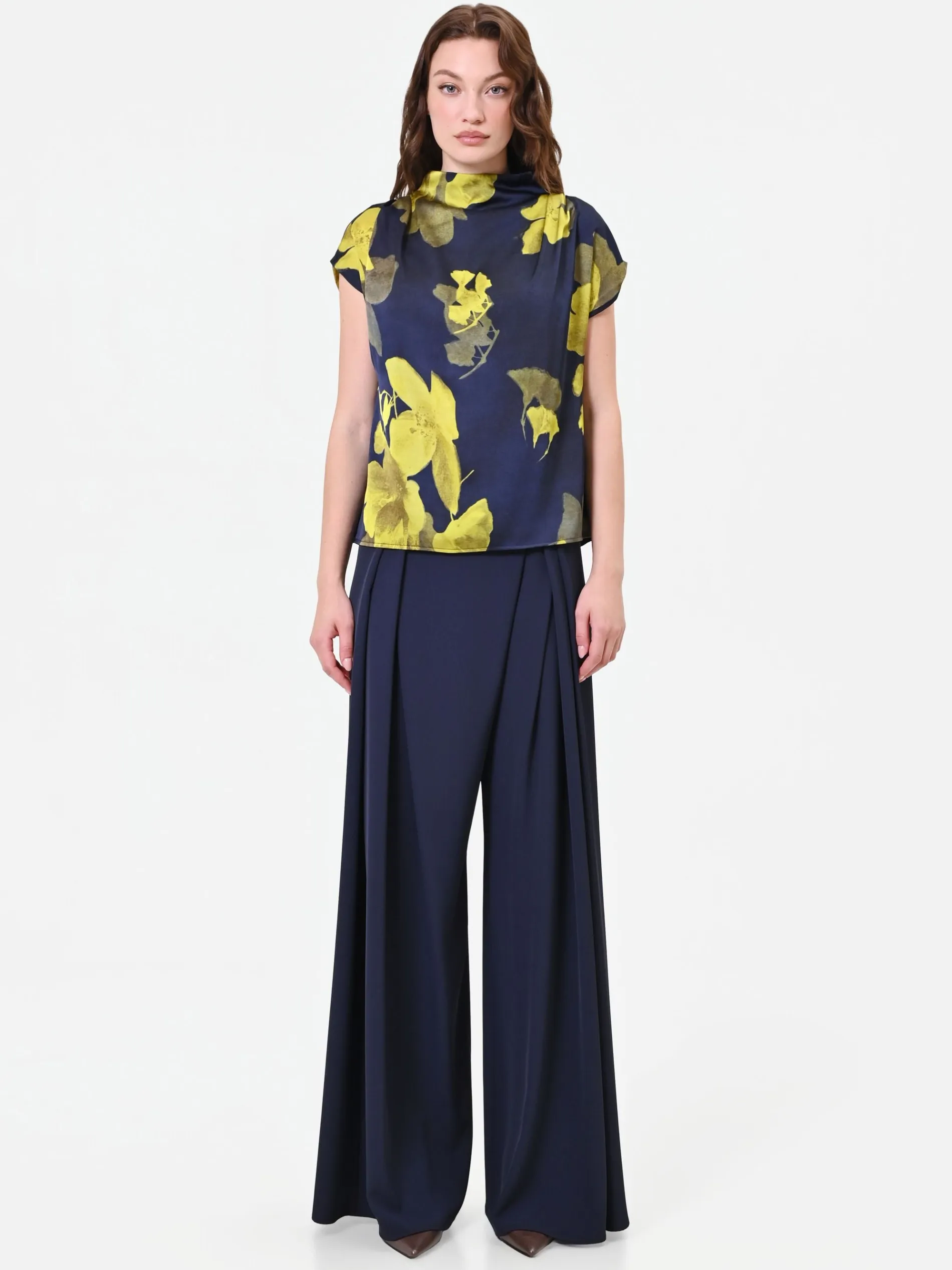 TOP BLU NAVY CON COLLO DRAPPEGGIATO E STAMPA FLOREALE