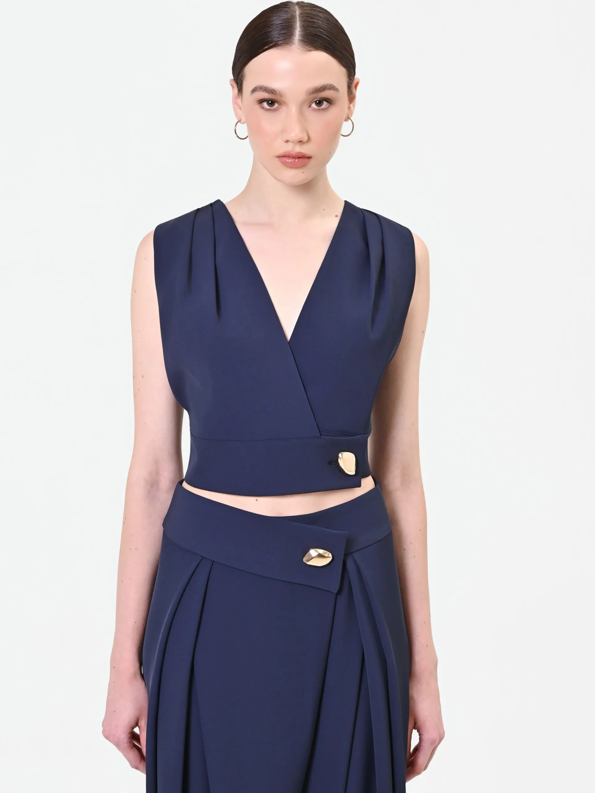 TOP BLU NAVY CON INCROCIO E BOTTONE DESIGN