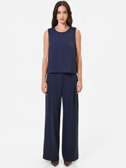 TOP GIROCOLLO BLU NAVY DALLA LINEA ESSENZIALE