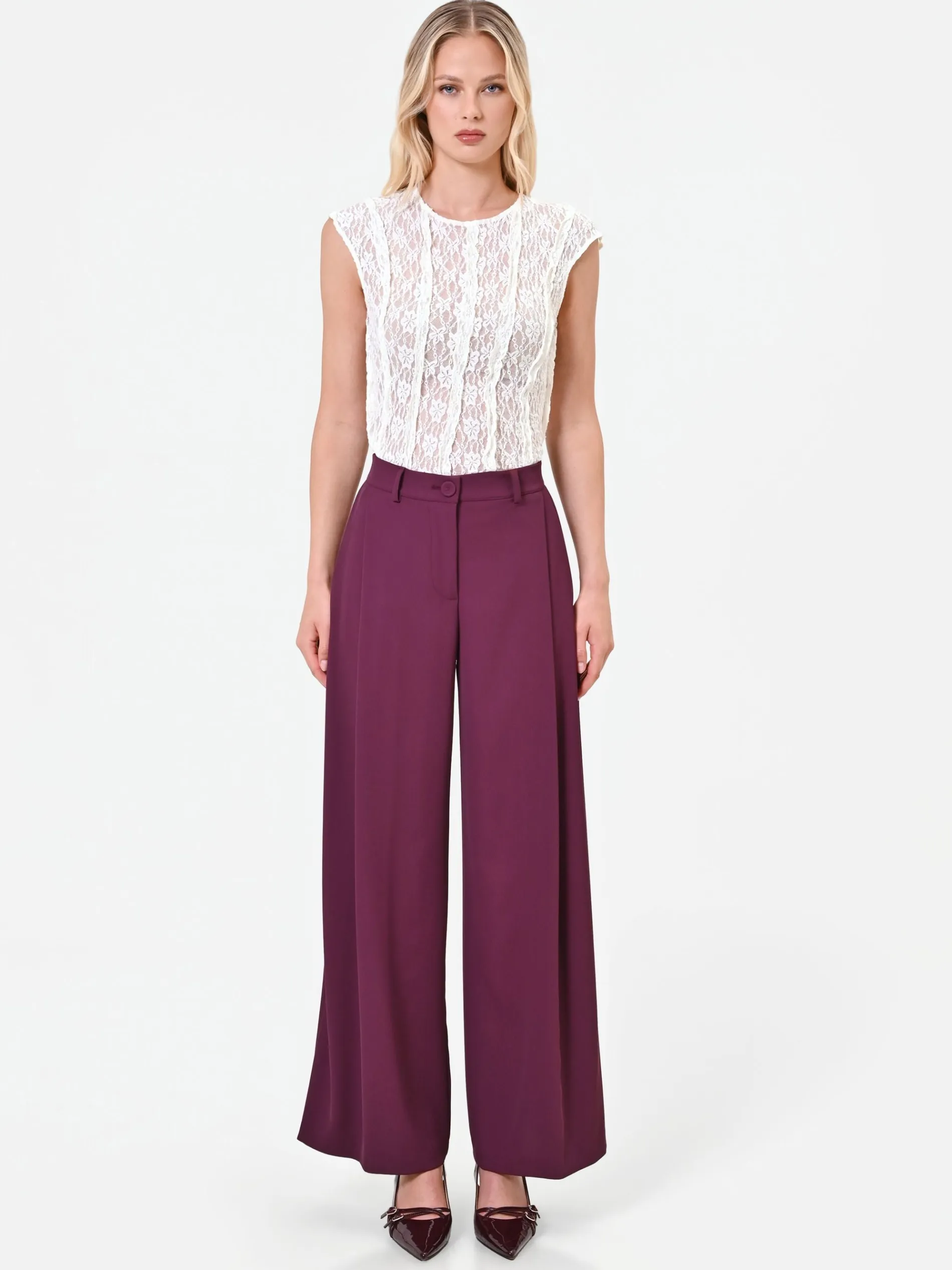 T-SHIRT IN PIZZO PANNA BIANCO CON DETTAGLI PLISSÉ