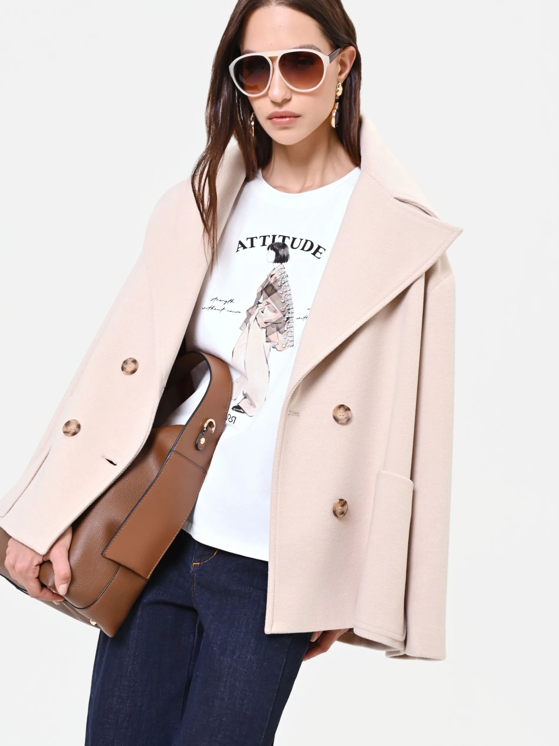 T-SHIRT PANNA CON STAMPA GRAFICA "ATTITUDE"